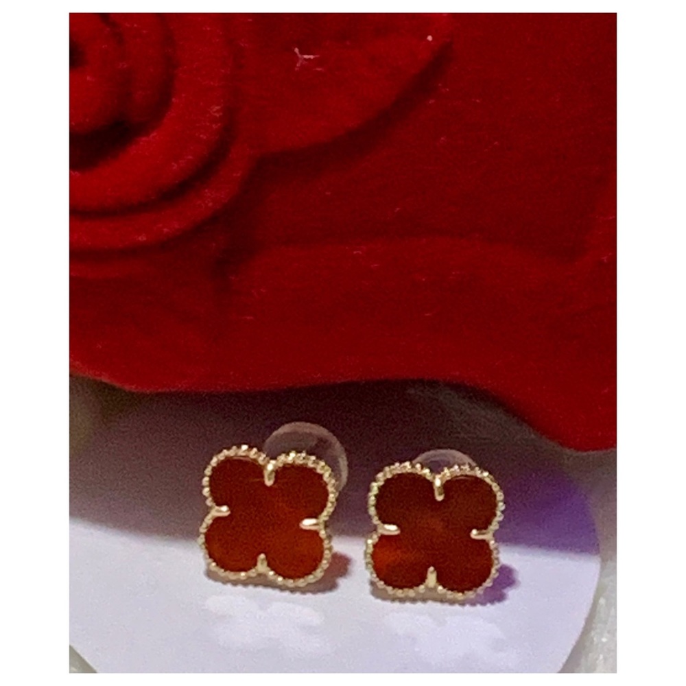 18k Solid Gold Clover Earrings